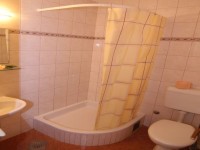 Villa-Skala-apartment-B2-42-toilet